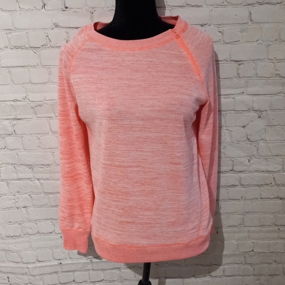 Gerry athletic crew neck pullover, size medium